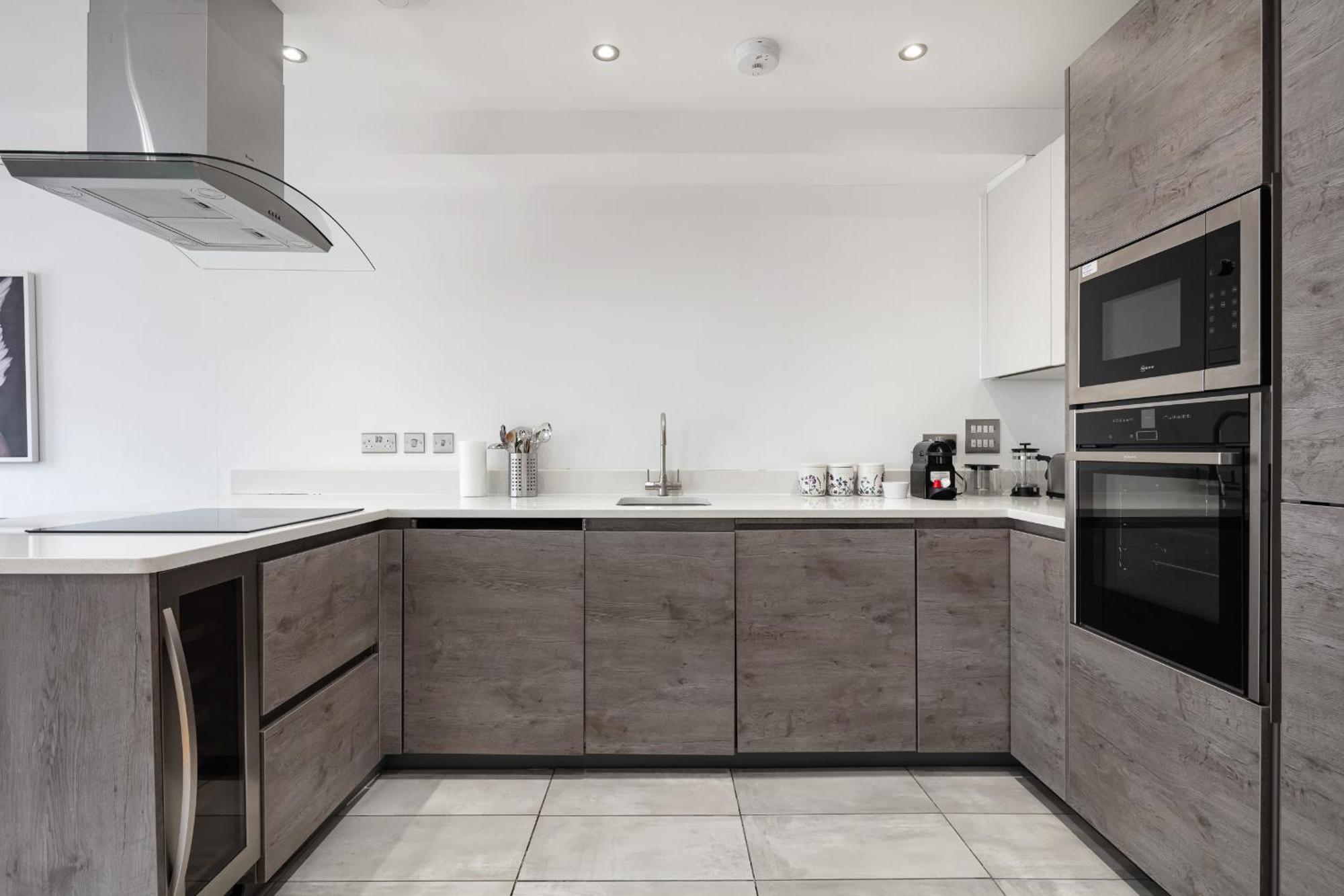 2 Bed 2 Bath Penthouse,terrace,london Eye,sleeps 6 Apartment